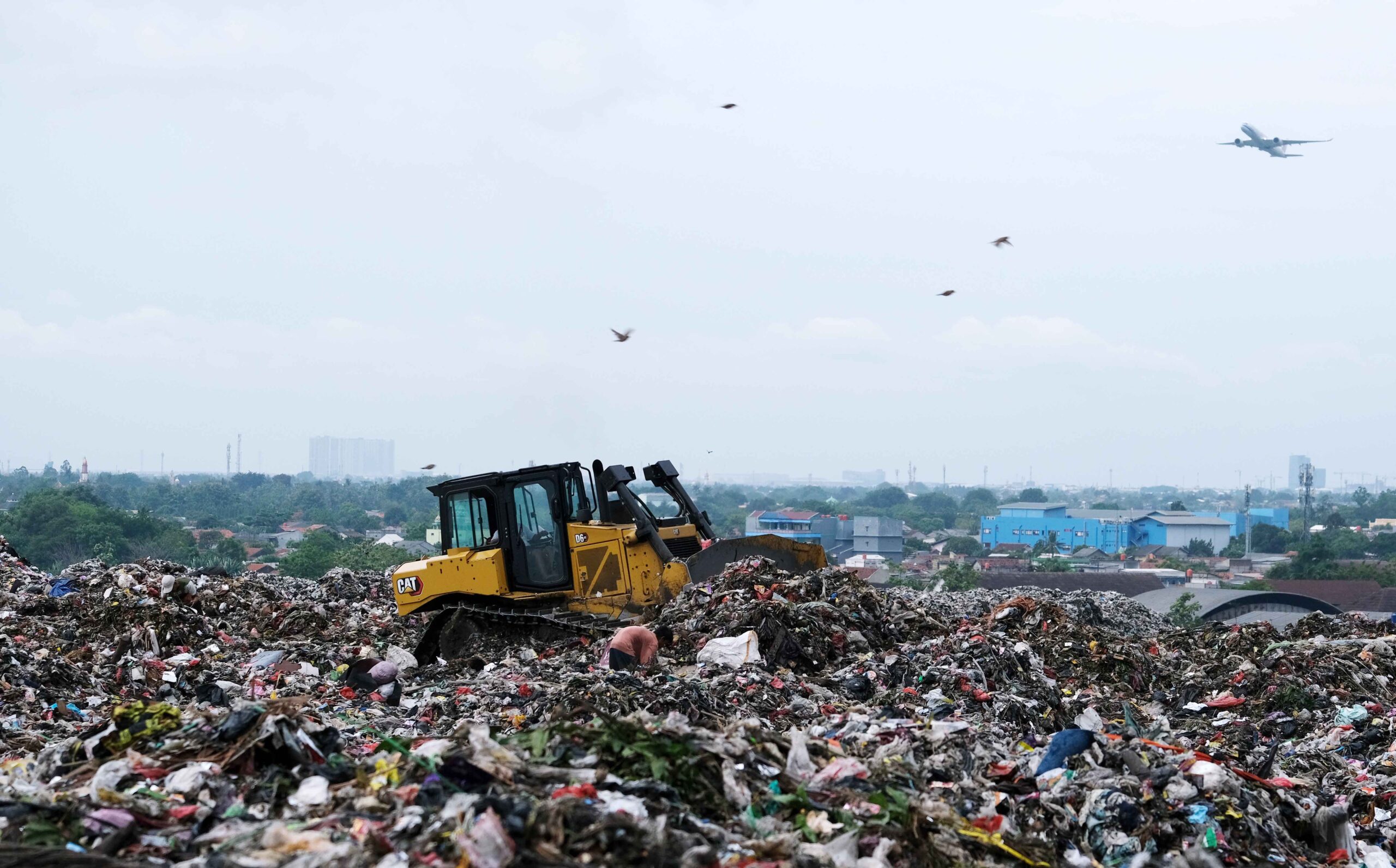 Program DLH Kota Tangerang Dilaporkan LSM, Pengamat Sebut Bakal Masuk Tong Sampah